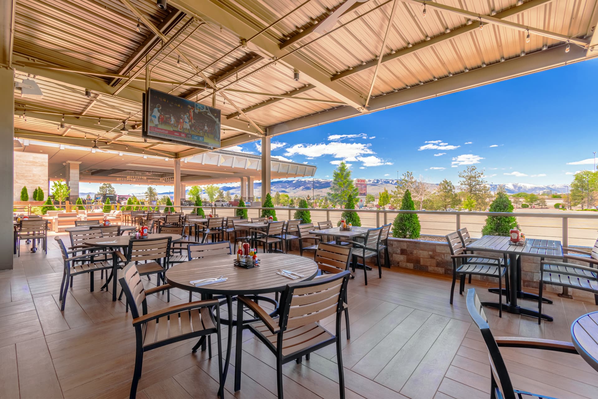 Photo of outdoor dining patio at Chickie's and Pete's Reno at Grand Sierra Resort.